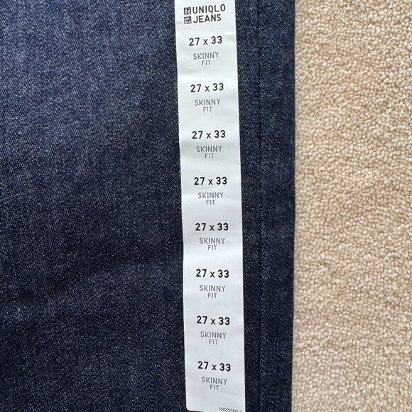 Women's NWT UNIQLO Dark Wash Straight Leg Ulta Stretch Skinny Jeans Small 27X33 - Picture 4 of 7